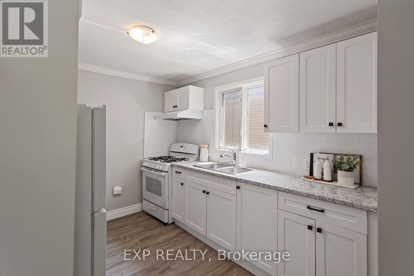 Photo 33 of 117 Stuart Street, London East ON