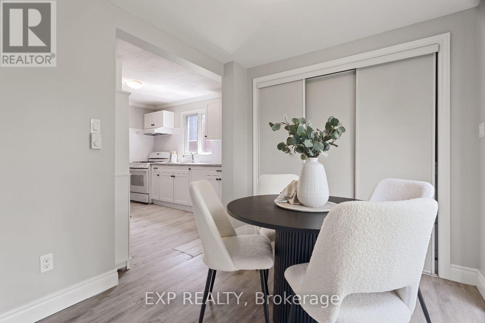 Photo 35 of 117 Stuart Street, London East ON