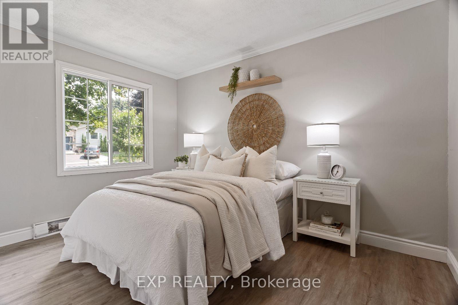 Photo 26 of 117 Stuart Street, London East ON