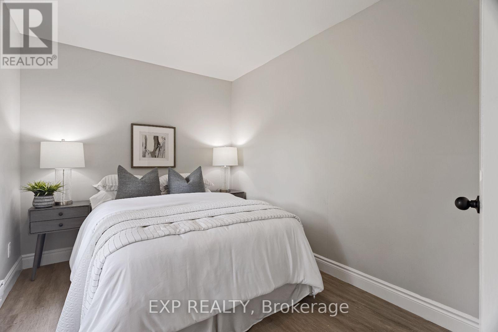 Photo 27 of 117 Stuart Street, London East ON