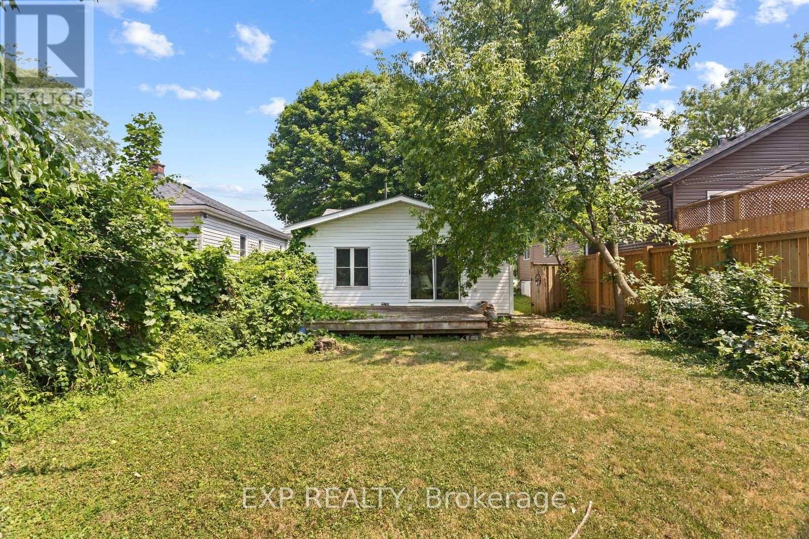 Photo 4 of 117 Stuart Street, London East ON