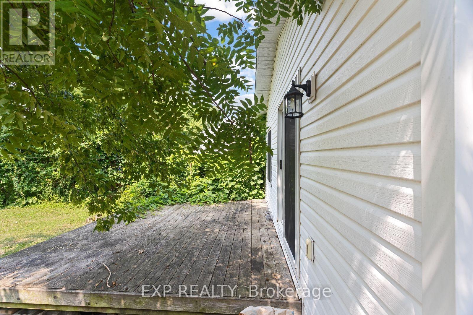 Photo 29 of 117 Stuart Street, London East ON