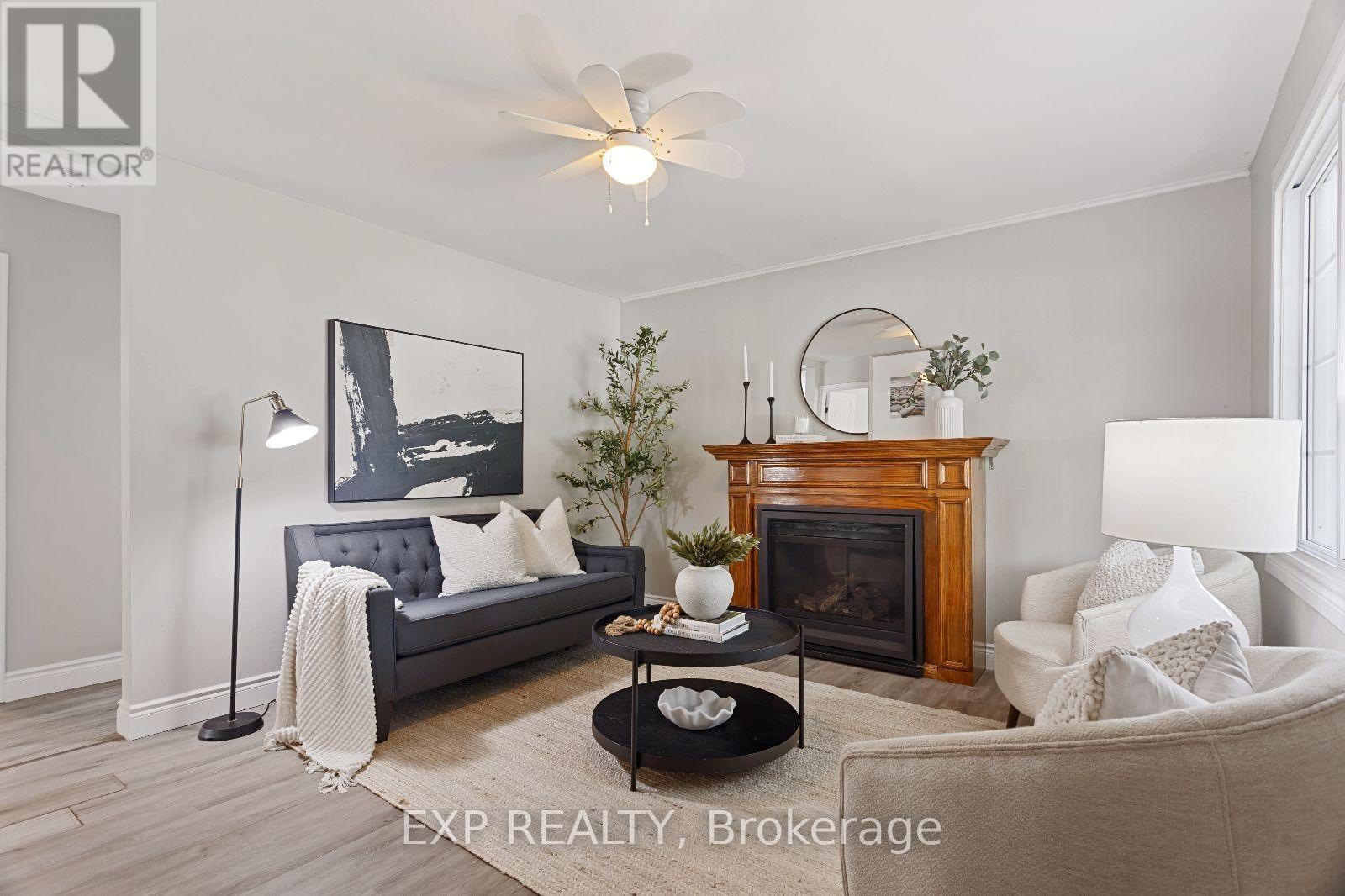 Photo 3 of 117 Stuart Street, London East ON