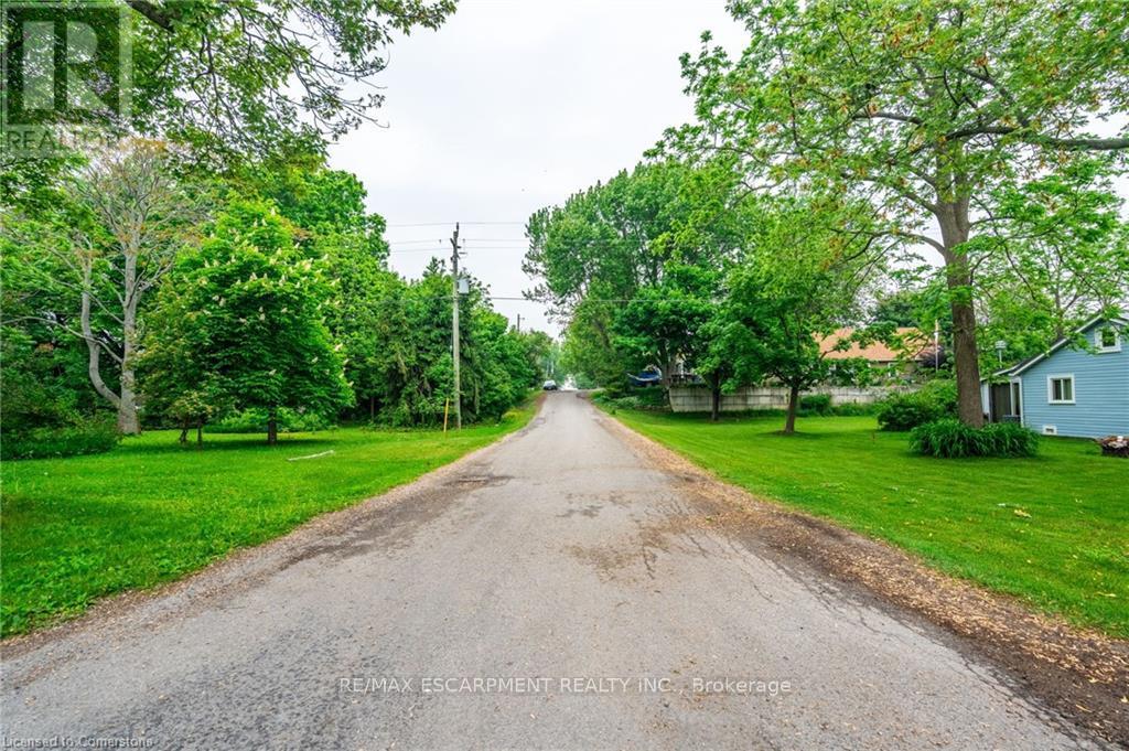 Photo 26 of 8 Beach Road, Haldimand ON
