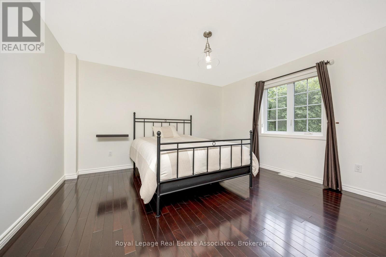 Photo 34 of 104 Charles Street, Halton Hills ON