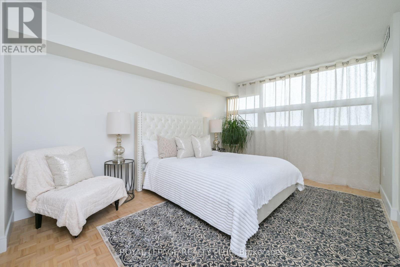 Photo 25 of 2306 8 Lisa Street, Brampton ON