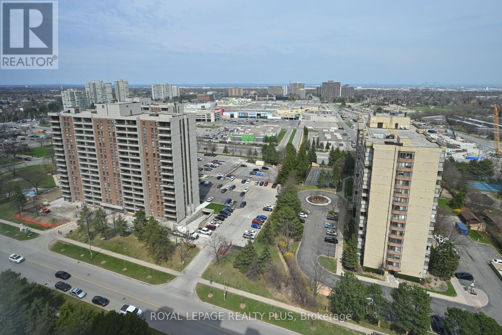 Photo 9 of 2306 8 Lisa Street, Brampton ON