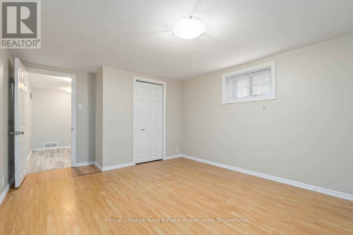 Photo 18 of 17 Academy Road, Halton Hills ON