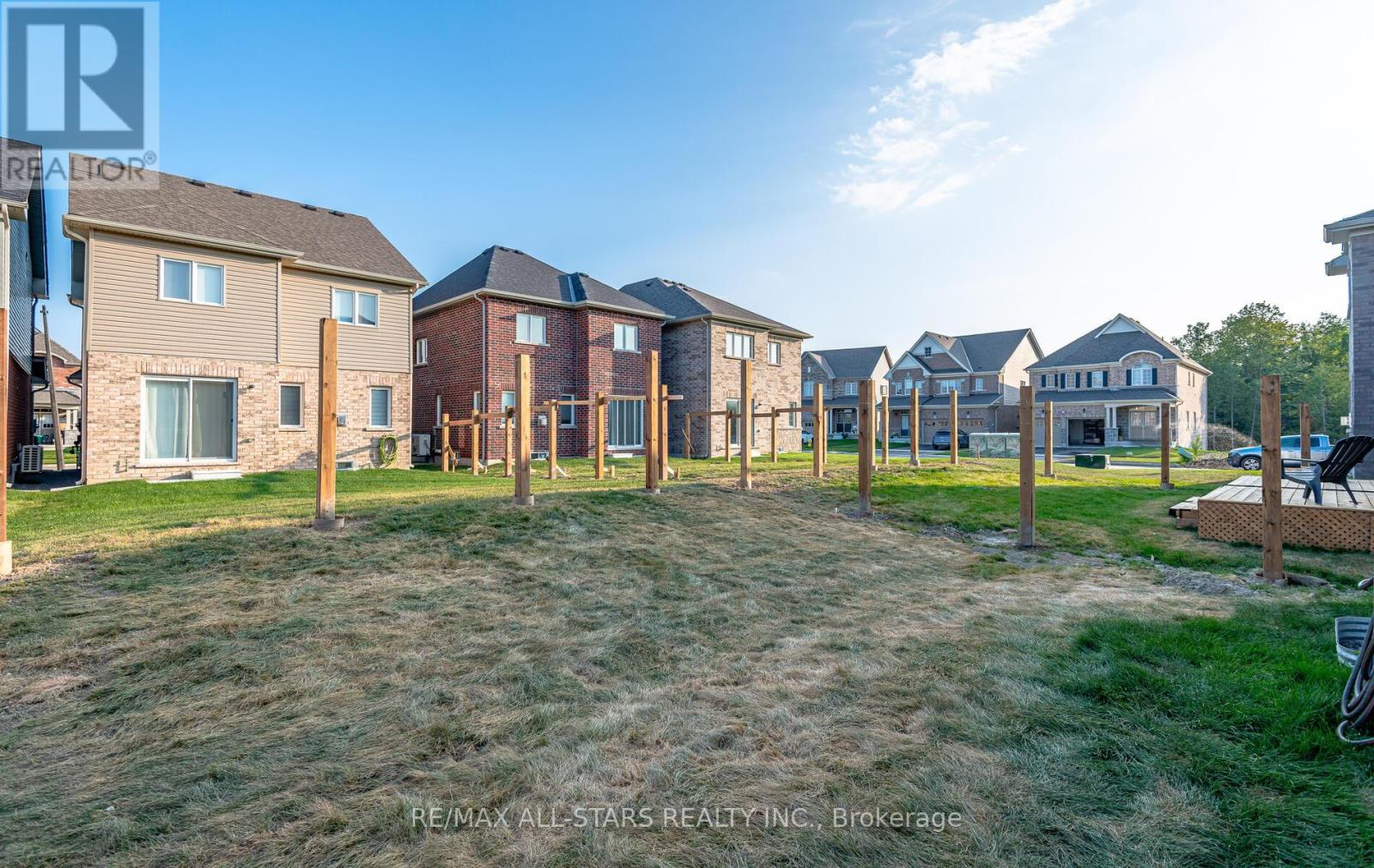 Photo 40 of 65 Cliff Thompson Court, Georgina ON