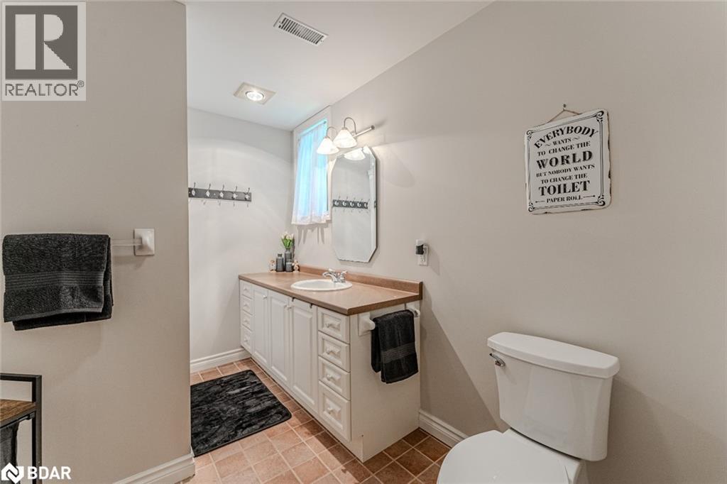 Photo 14 of 64 Woodcrest Road, Barrie ON