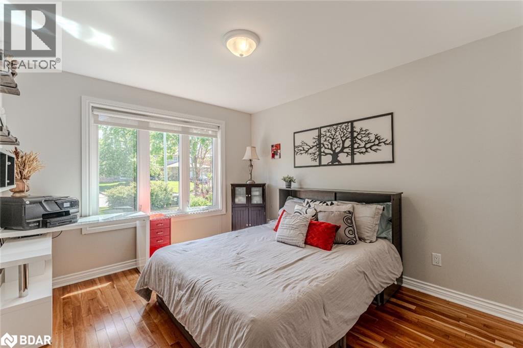 Photo 10 of 64 Woodcrest Road, Barrie ON