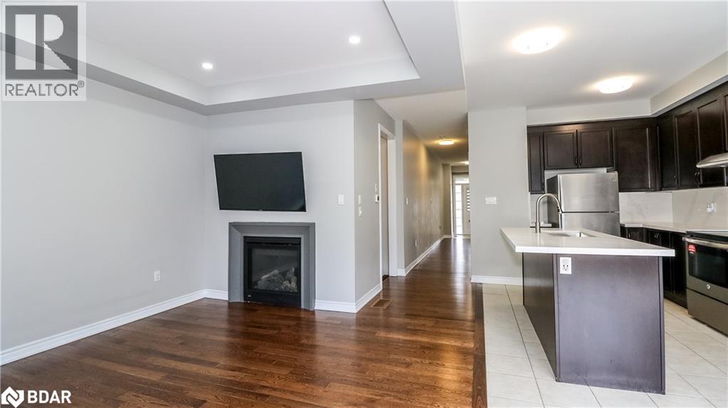 Photo 12 of 53 Mondial Crescent Crescent, East Gwillimbury ON