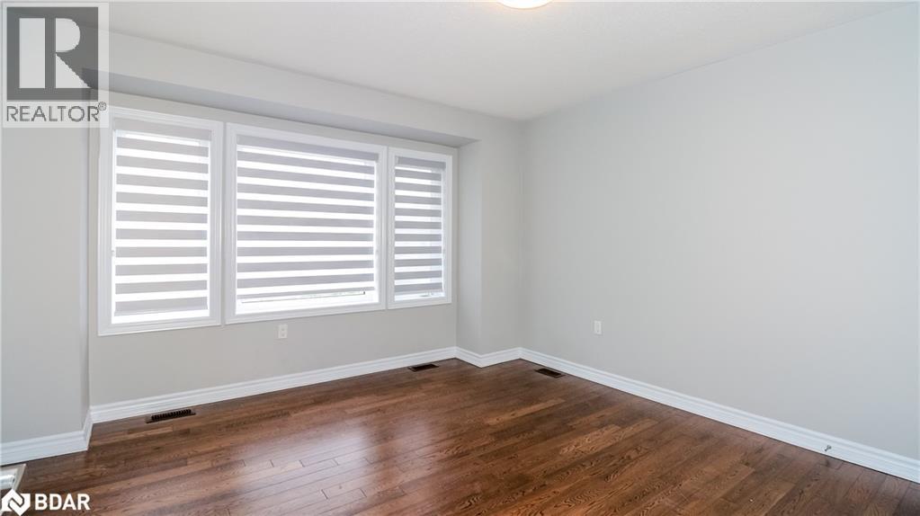 Photo 29 of 53 Mondial Crescent Crescent, East Gwillimbury ON