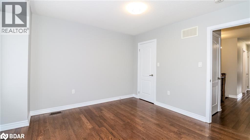 Photo 30 of 53 Mondial Crescent Crescent, East Gwillimbury ON