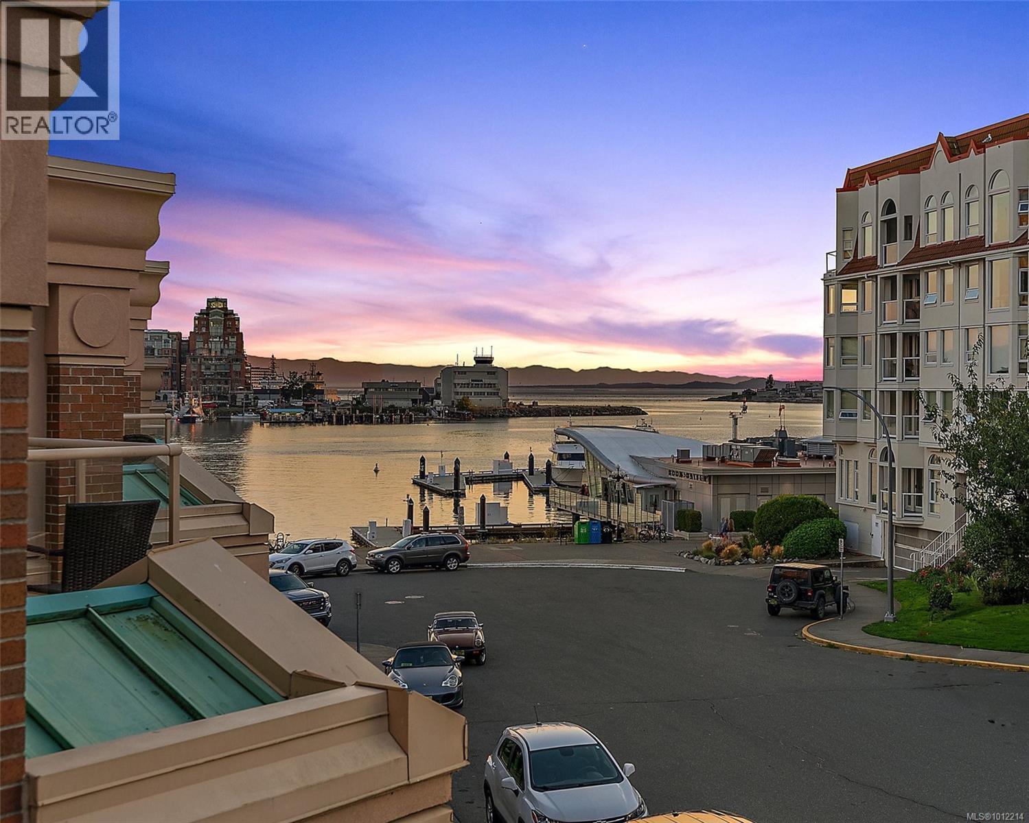 Photo 2 of 126 75 Songhees Rd, Victoria BC