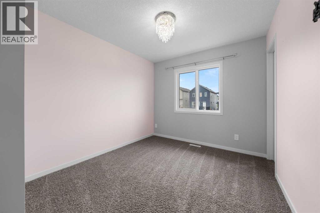 Photo 5 of 96 Heritage Heights, Cochrane AB