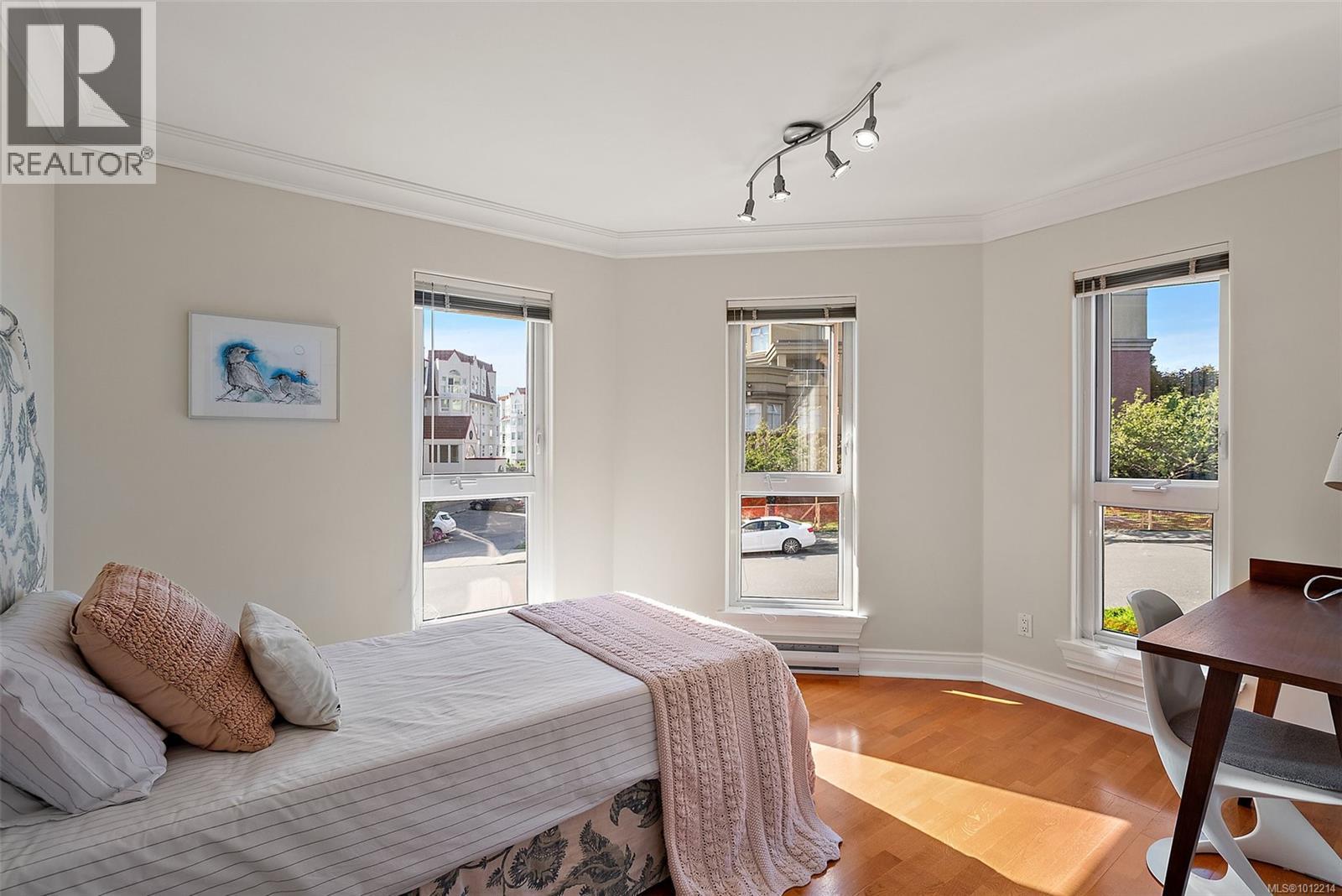 Photo 25 of 126 75 Songhees Rd, Victoria BC