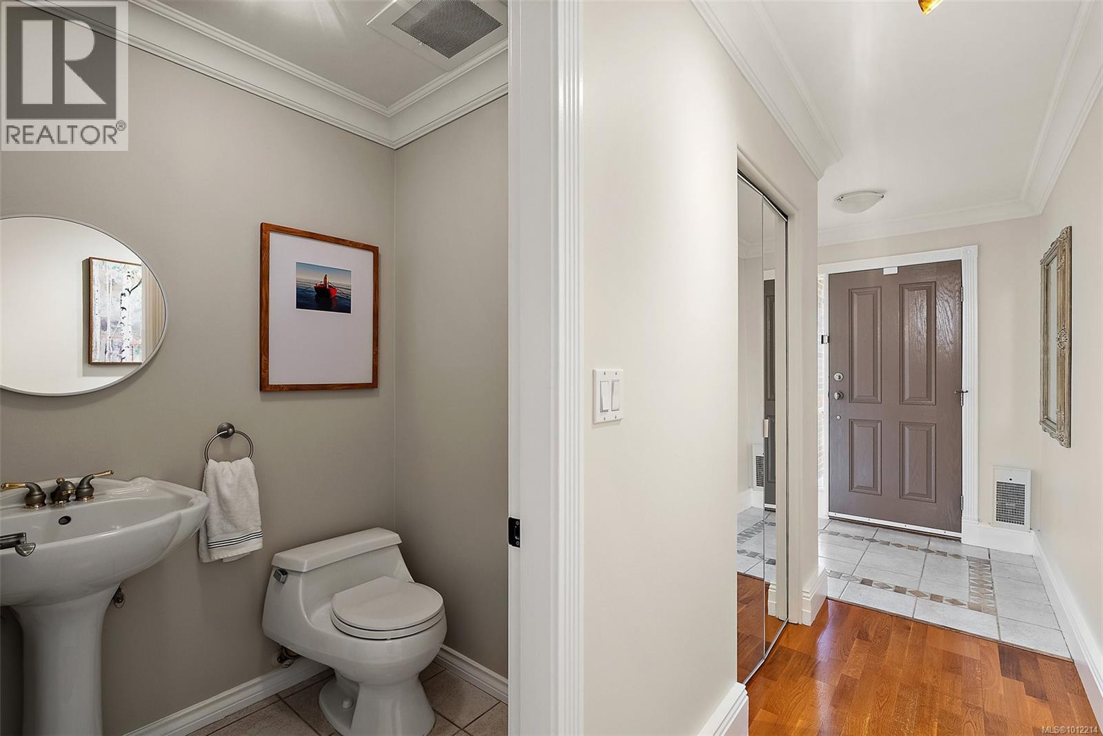 Photo 17 of 126 75 Songhees Rd, Victoria BC