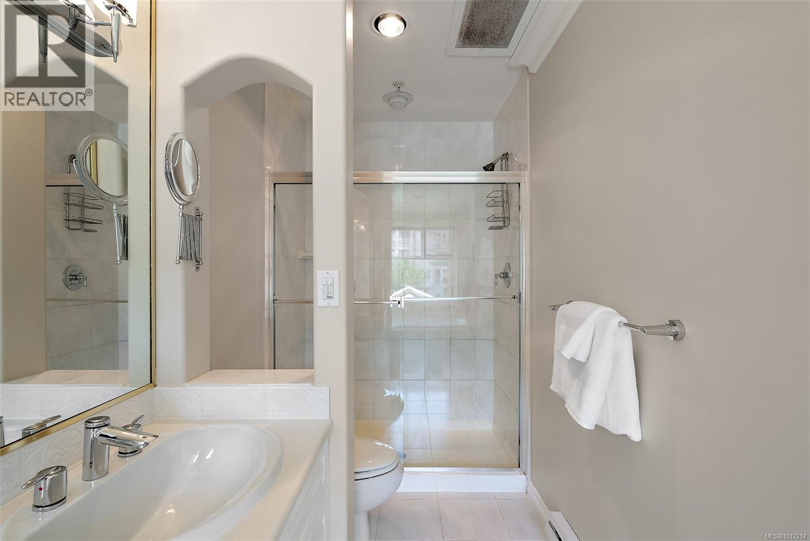 Photo 22 of 126 75 Songhees Rd, Victoria BC