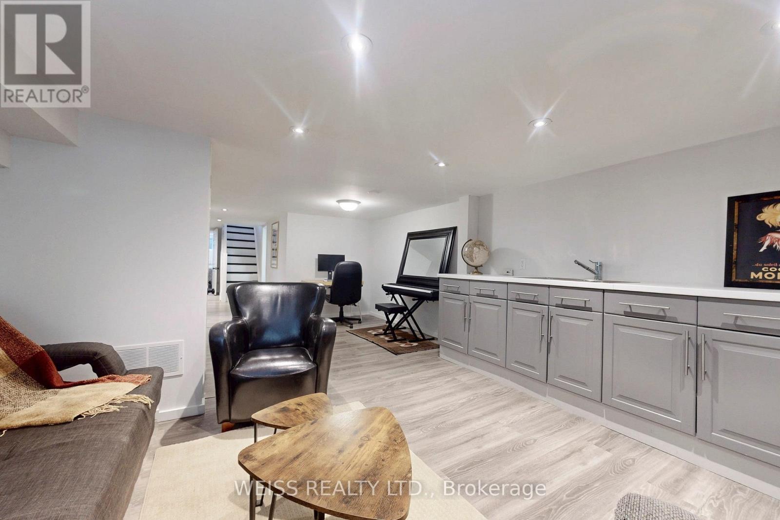 Photo 14 of 758 Richmond Street W, Toronto ON