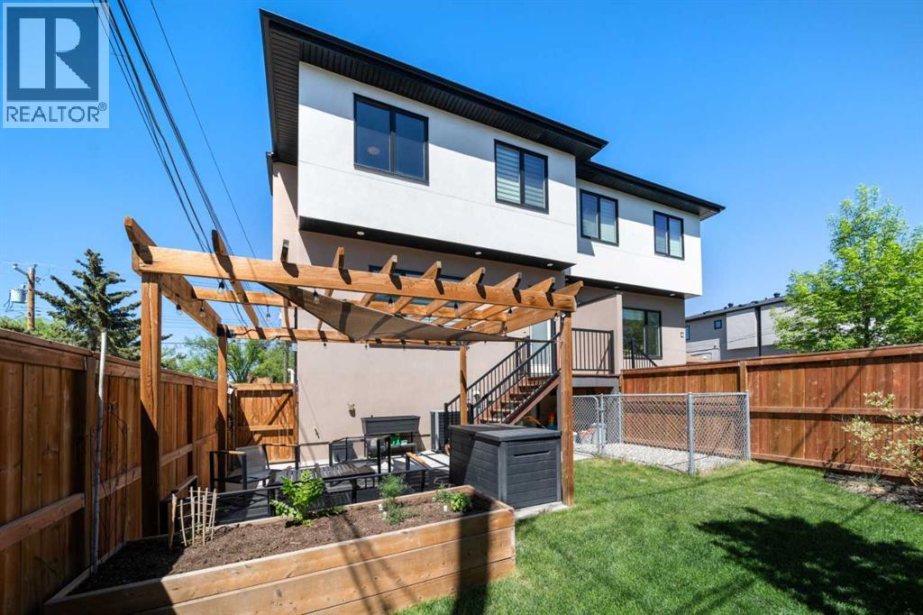 Photo 4 of 2129 20 Avenue Sw, Calgary AB