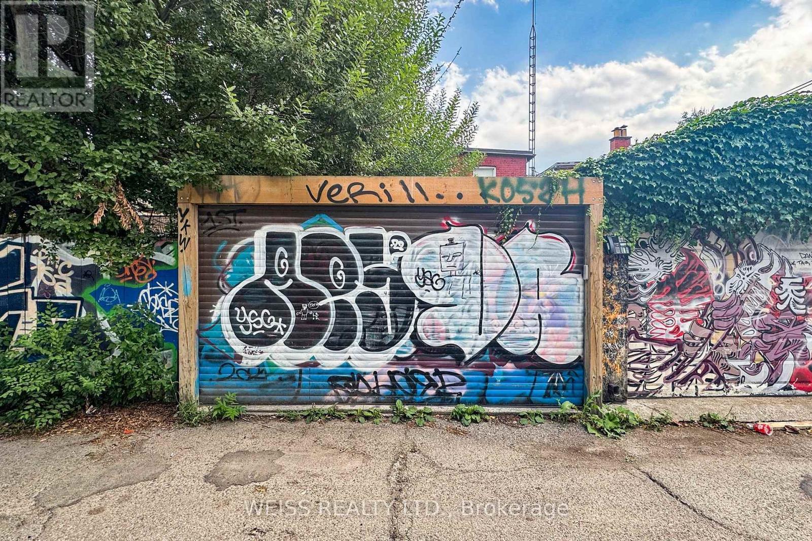 Photo 21 of 758 Richmond Street W, Toronto ON