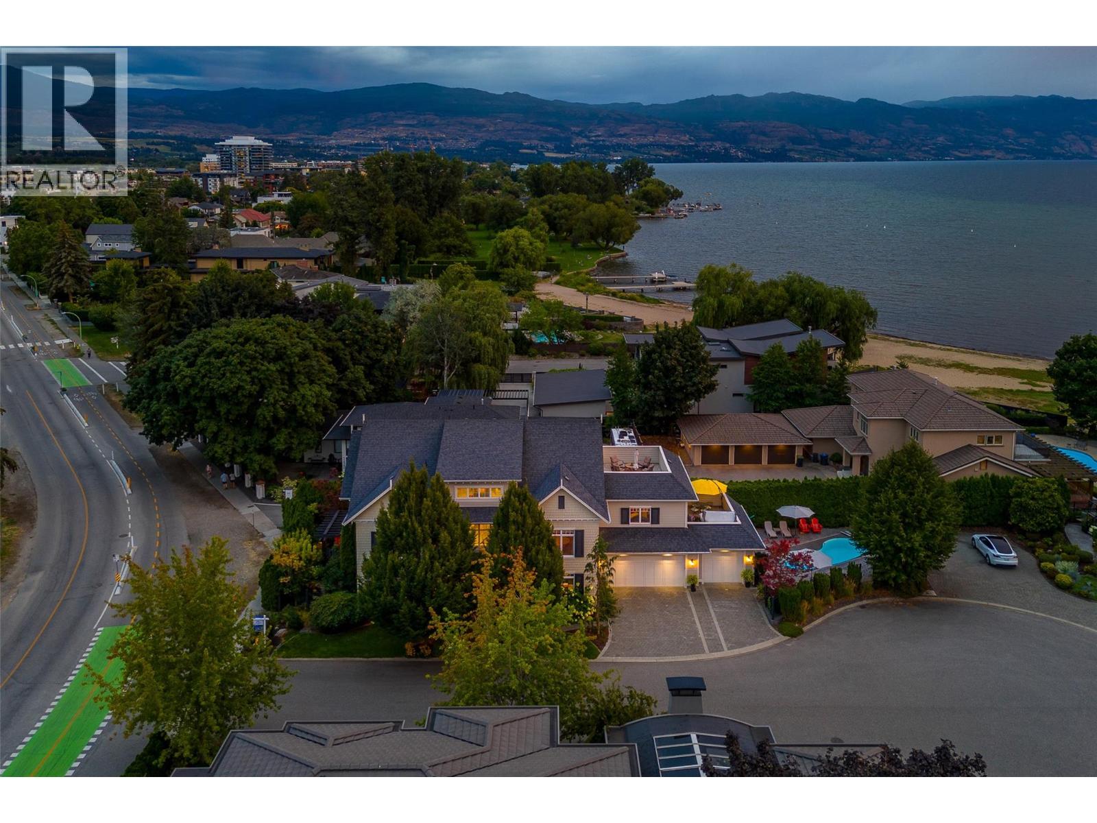 Photo 5 of 2410 Abbott Street Unit 4, Kelowna BC