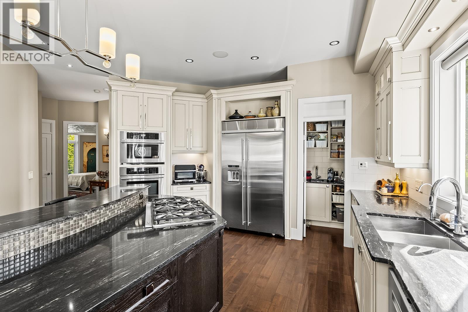 Photo 16 of 2410 Abbott Street Unit 4, Kelowna BC