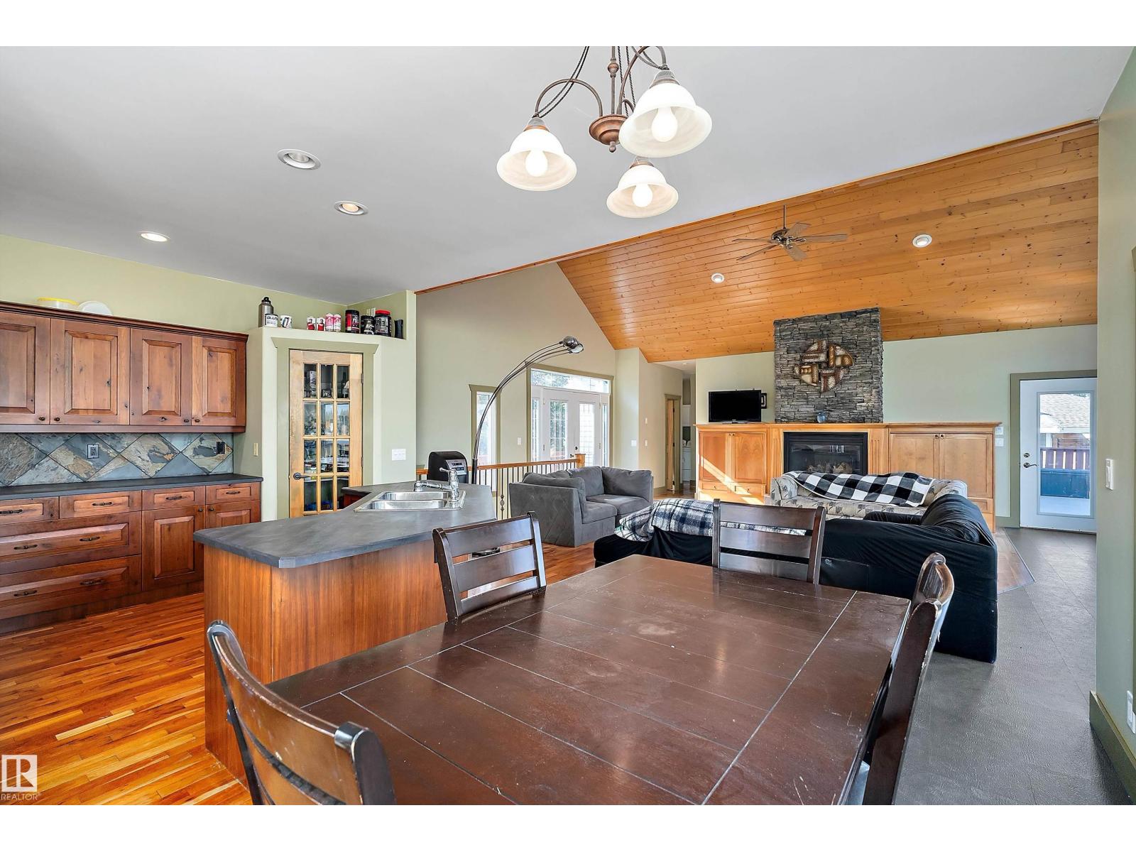 #120 48003 RR271, Rural Leduc County