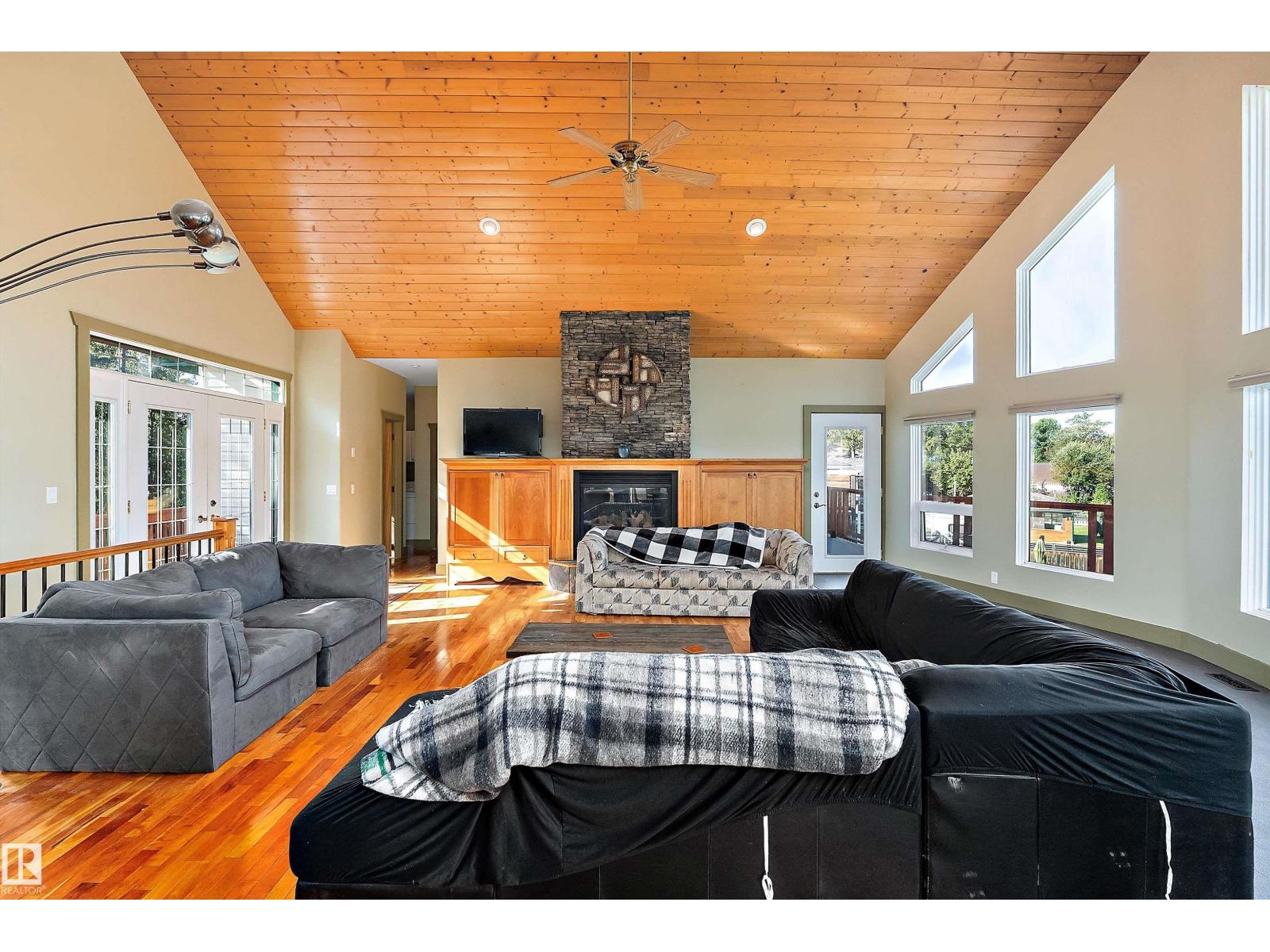 #120 48003 RR271, Rural Leduc County