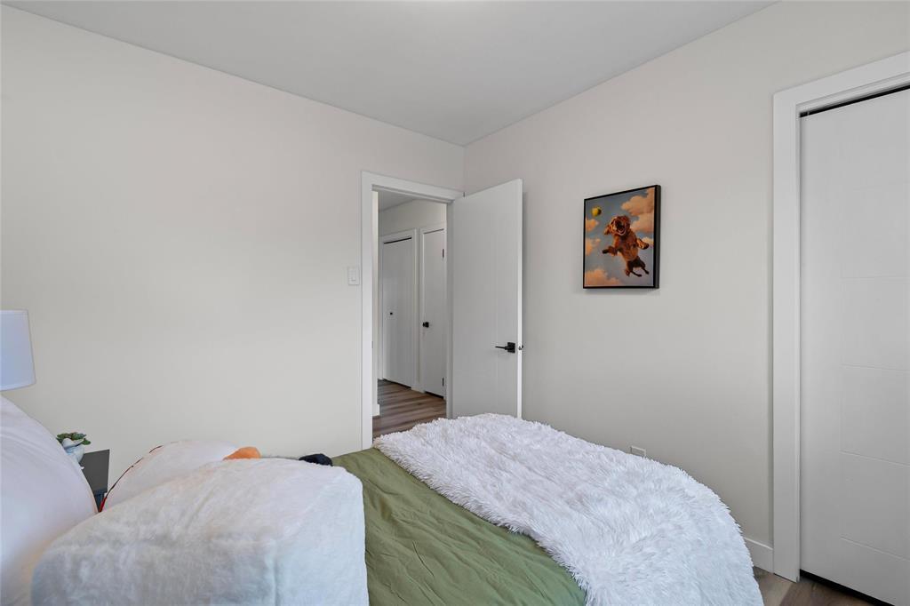 Photo 8 of 1473 Selkirk Avenue, Winnipeg MB