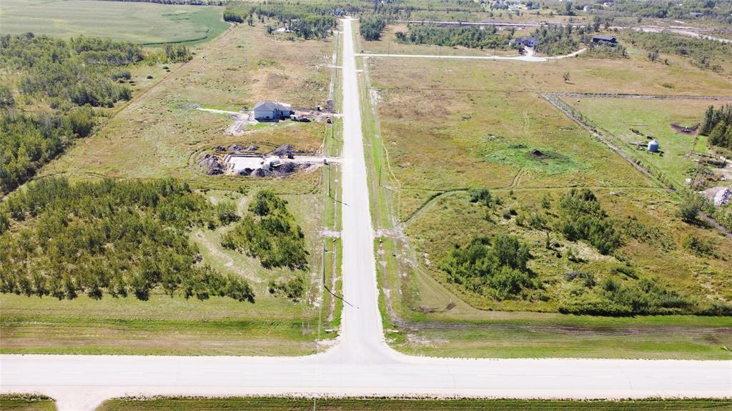 Photo 2 of 45 Jays Hollow Bay, Kleefeld MB