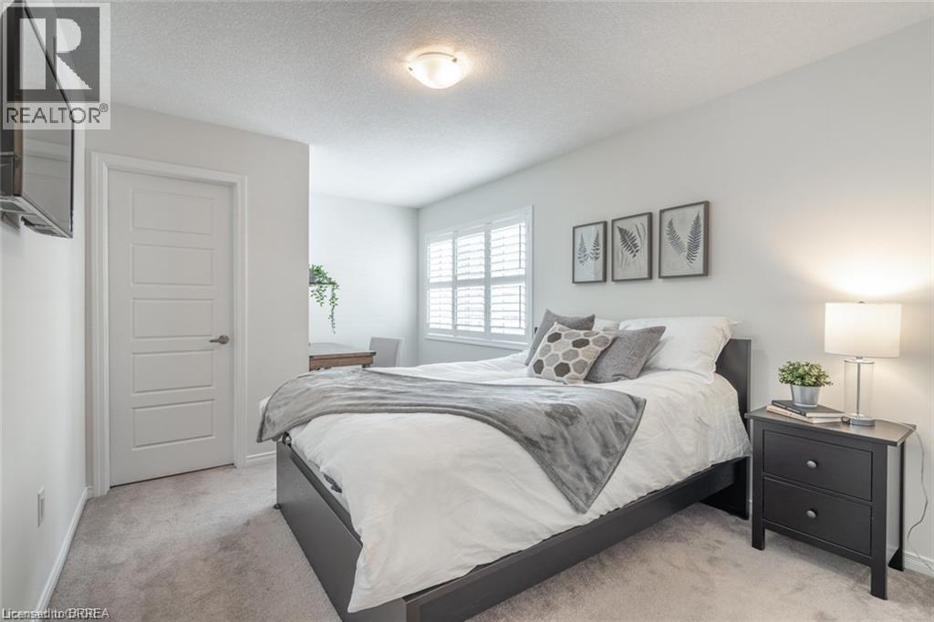 Photo 4 of 93 Powell Road, Brantford ON