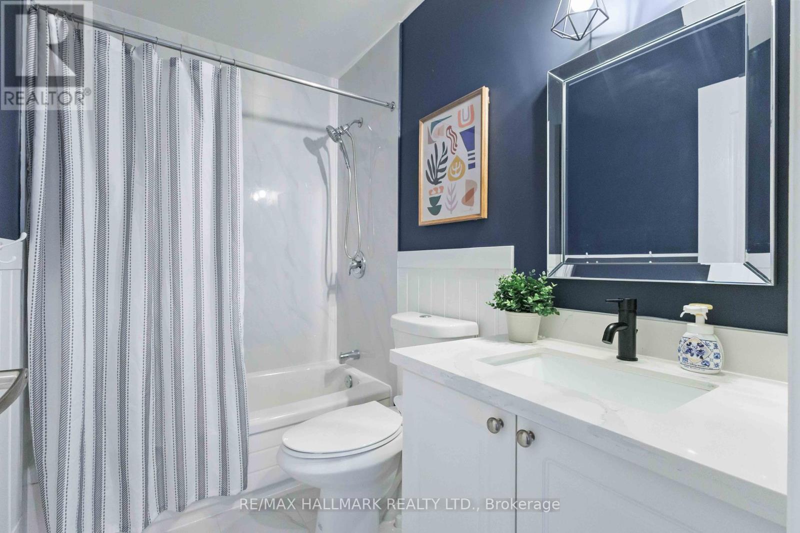 Photo 27 of 19 Hiram Johnson Road, Whitchurchstouffville ON