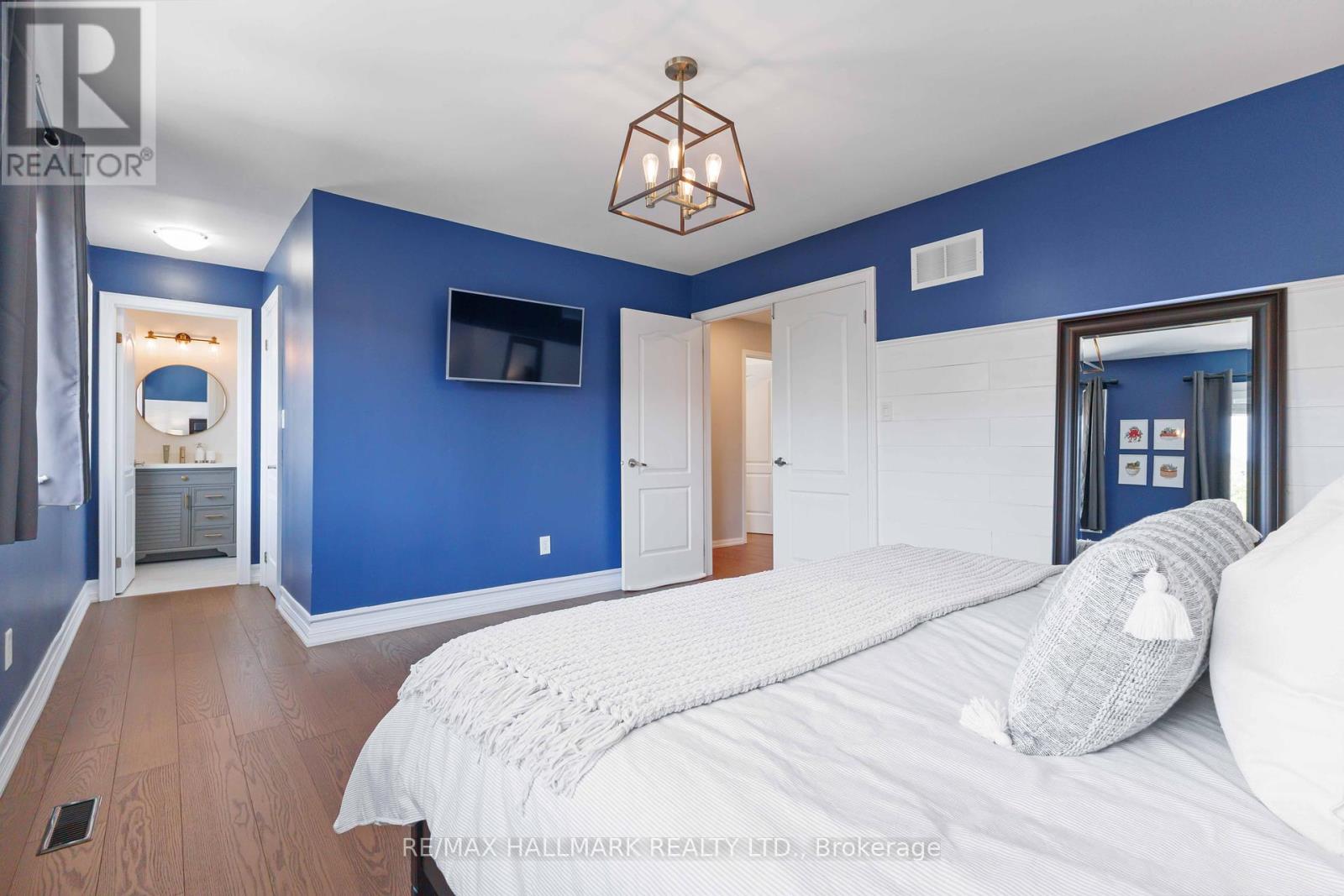 Photo 20 of 19 Hiram Johnson Road, Whitchurchstouffville ON