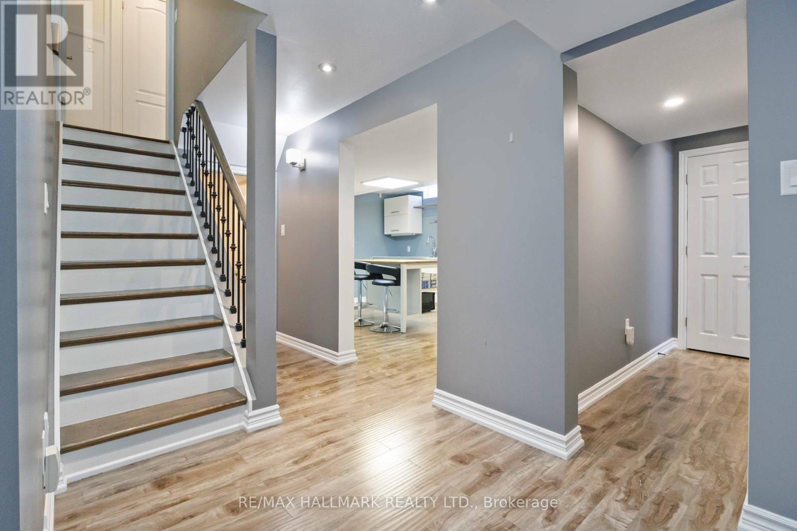 Photo 35 of 19 Hiram Johnson Road, Whitchurchstouffville ON