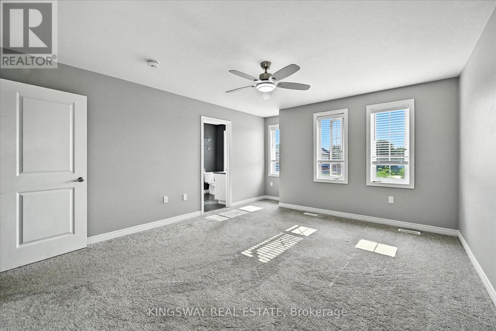 Photo 5 of 17 Dennis Drive, West Lincoln ON