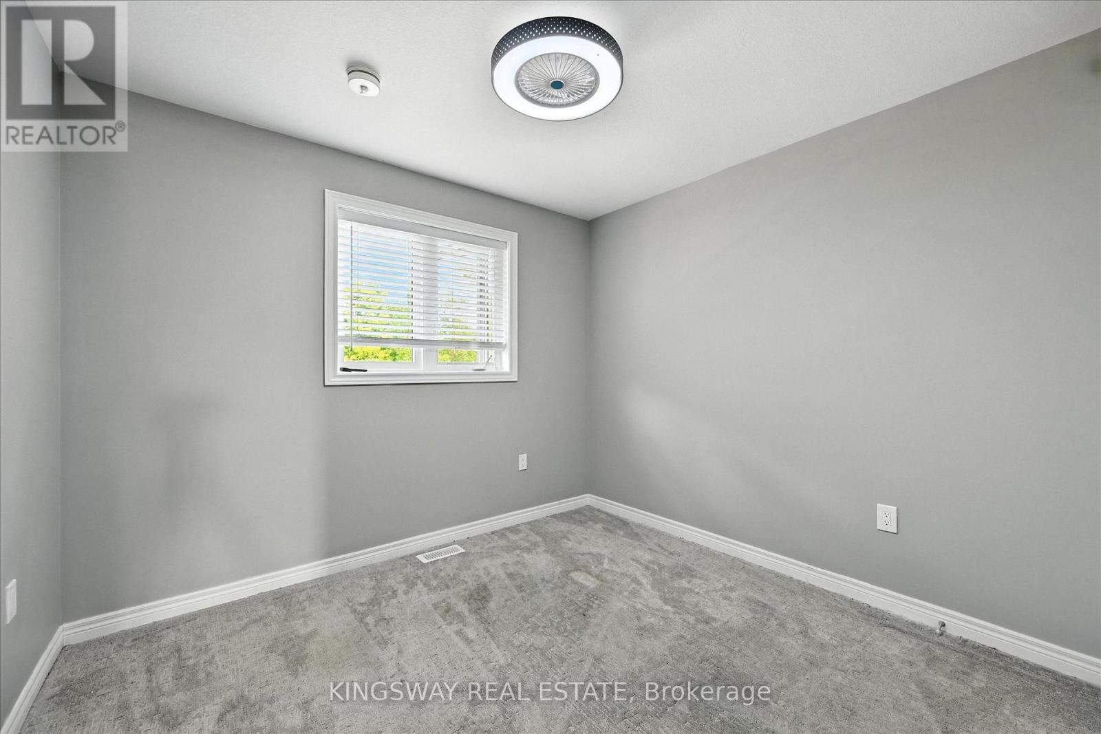 Photo 10 of 17 Dennis Drive, West Lincoln ON