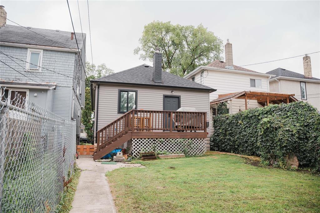 Photo 28 of 605 Rosedale Avenue, Winnipeg MB