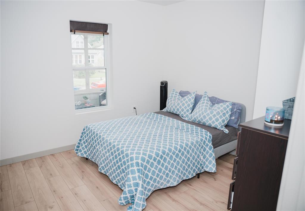 Photo 6 of 605 Rosedale Avenue, Winnipeg MB