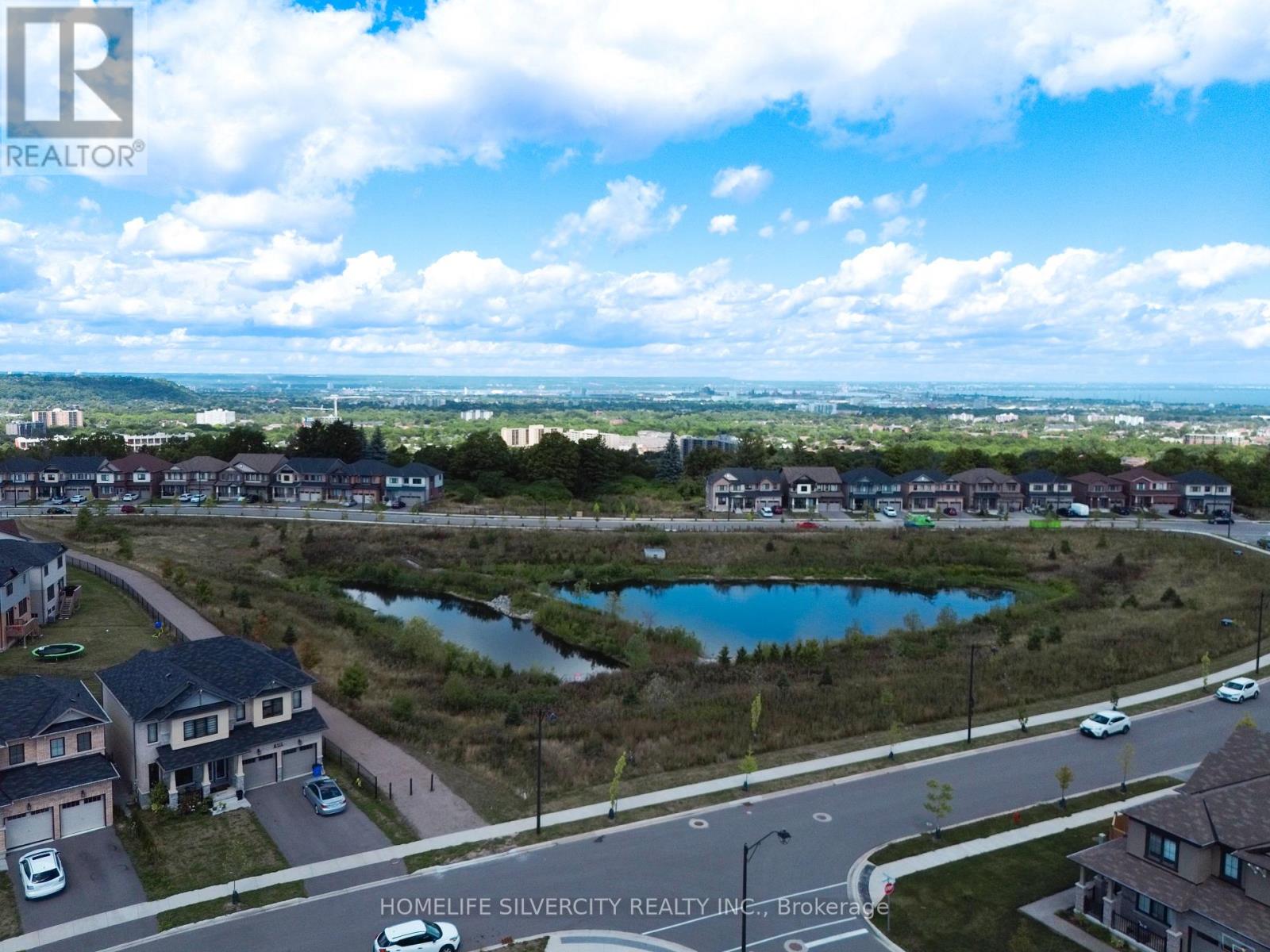 Photo 36 of 256 Bedrock Drive, Hamilton ON
