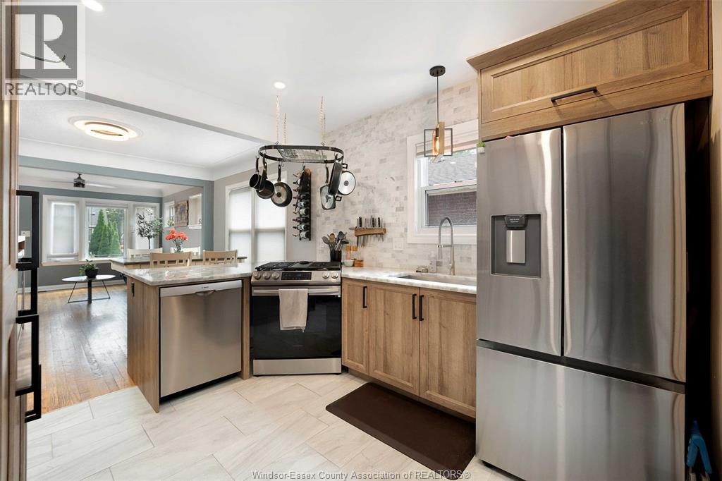 Photo 30 of 778 Bensette Street, Windsor ON