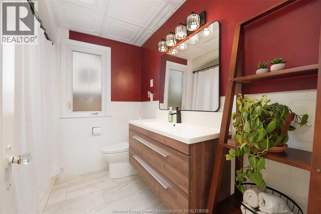 Photo 36 of 778 Bensette Street, Windsor ON