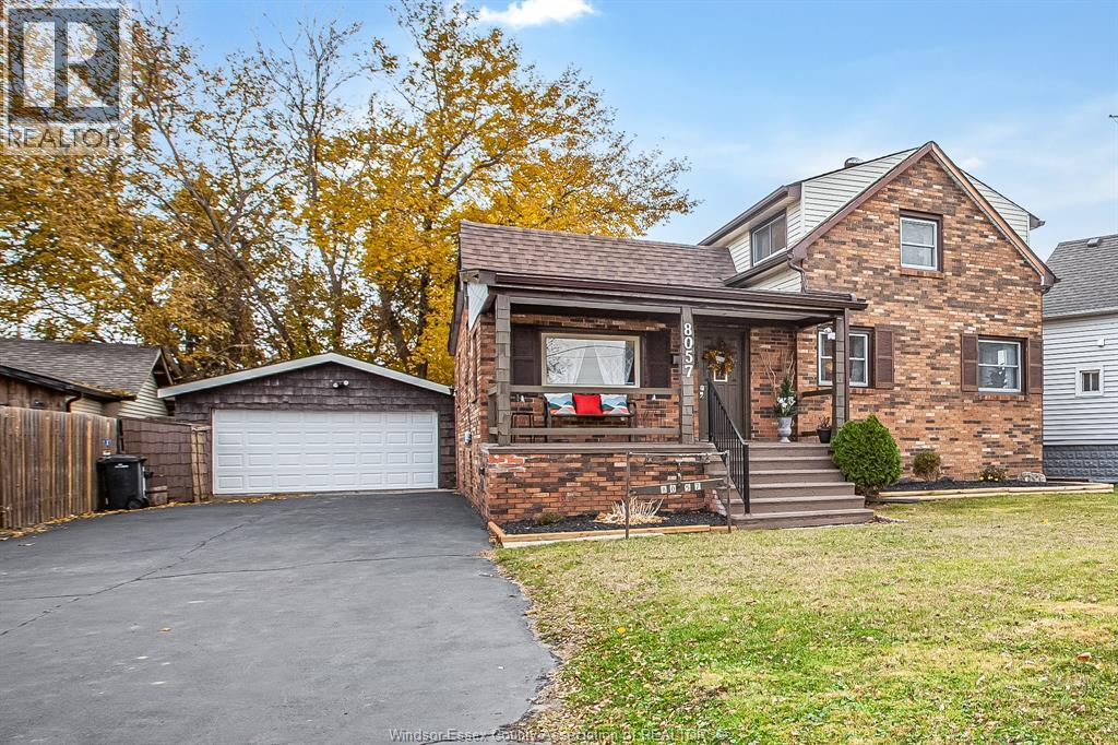 Photo 17 of 8057 Riverside Drive East Unit Upper, Windsor ON
