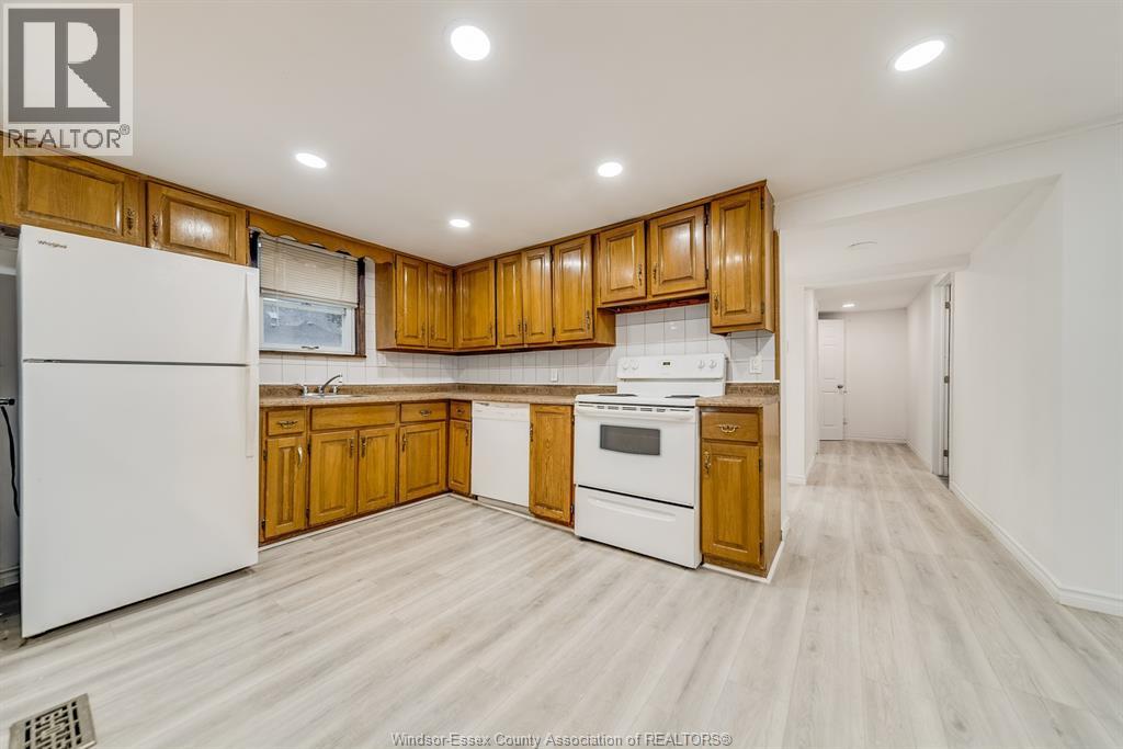 Photo 20 of 8057 Riverside Drive East Unit Upper, Windsor ON