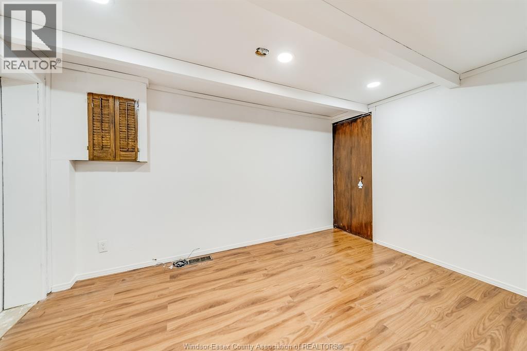 Photo 32 of 8057 Riverside Drive East Unit Upper, Windsor ON