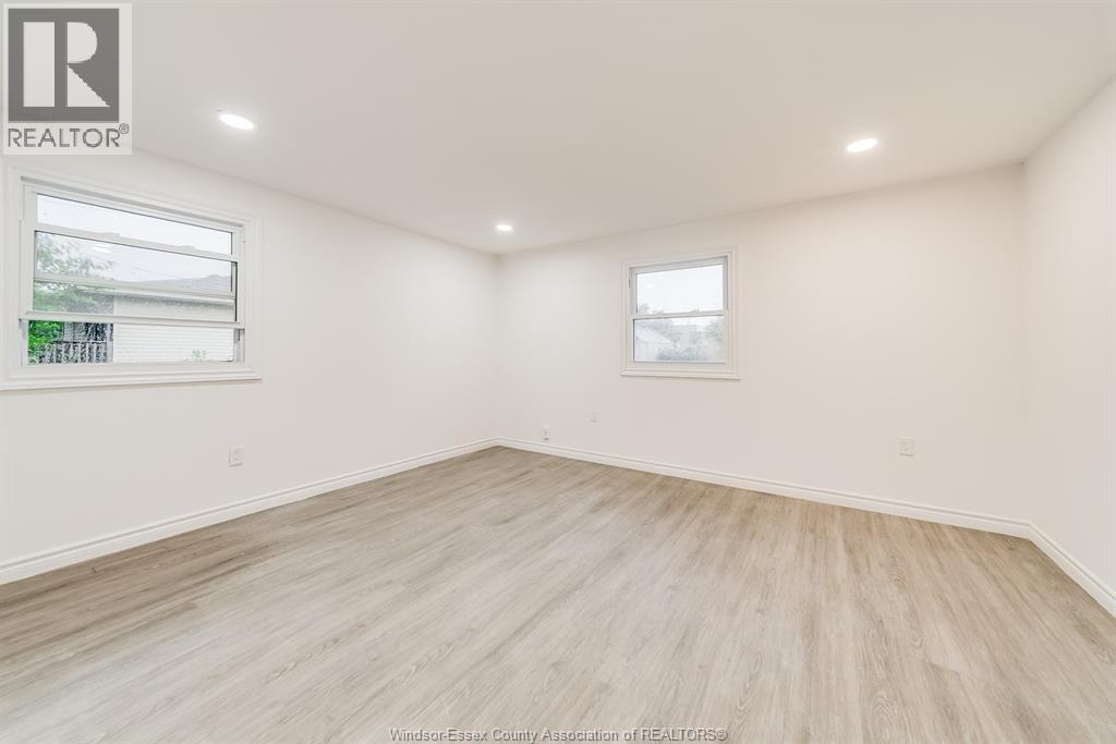 Photo 34 of 8057 Riverside Drive East Unit Upper, Windsor ON