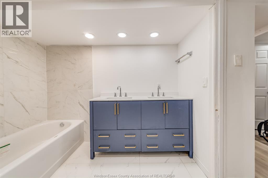 Photo 15 of 8057 Riverside Drive East Unit Upper, Windsor ON