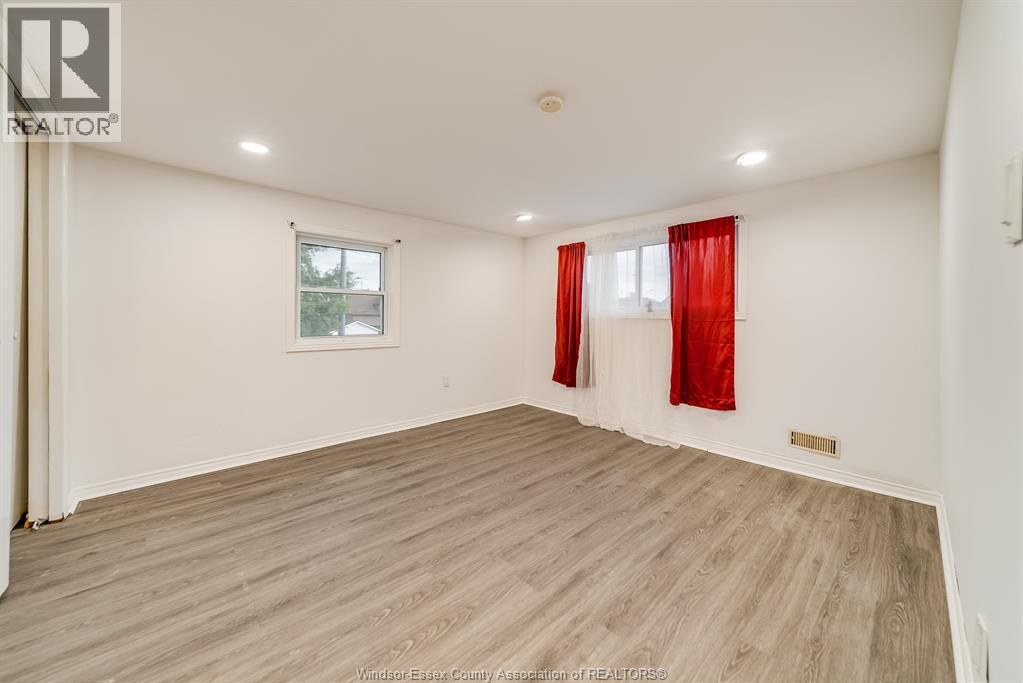 Photo 14 of 8057 Riverside Drive East Unit Upper, Windsor ON