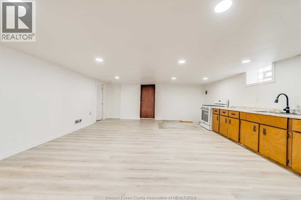 Photo 49 of 8057 Riverside Drive East Unit Upper, Windsor ON